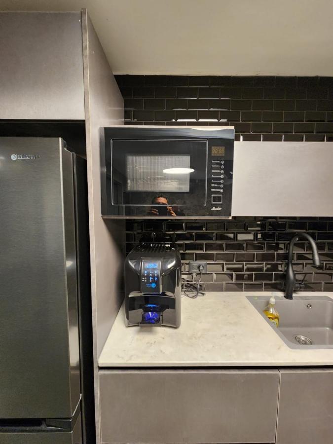 מבנים בים 75 Suites At Sea Haifa Exteriör bild