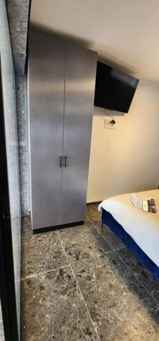 מבנים בים 75 Suites At Sea Haifa Exteriör bild